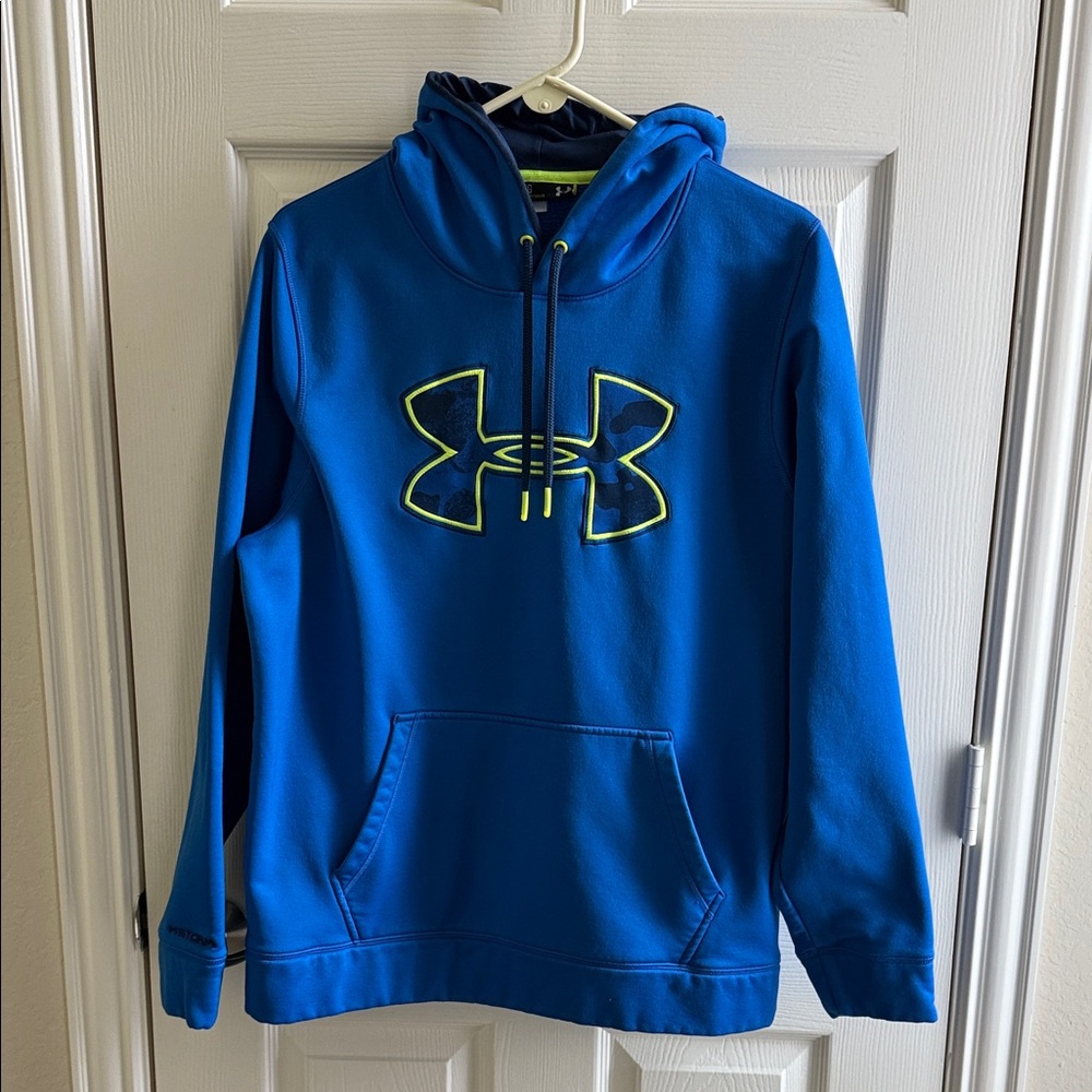 Under Armour large sweatshirt